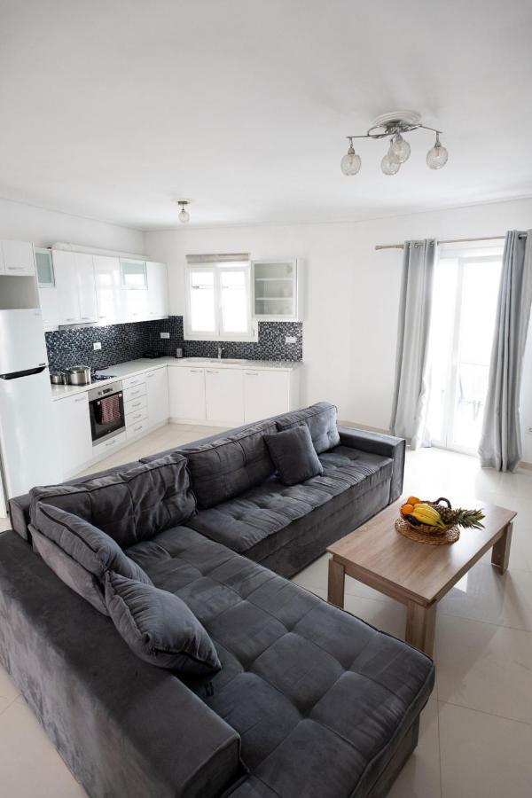 Iridanos Apartments สเกียธอสทาวน์ ภายนอก รูปภาพ