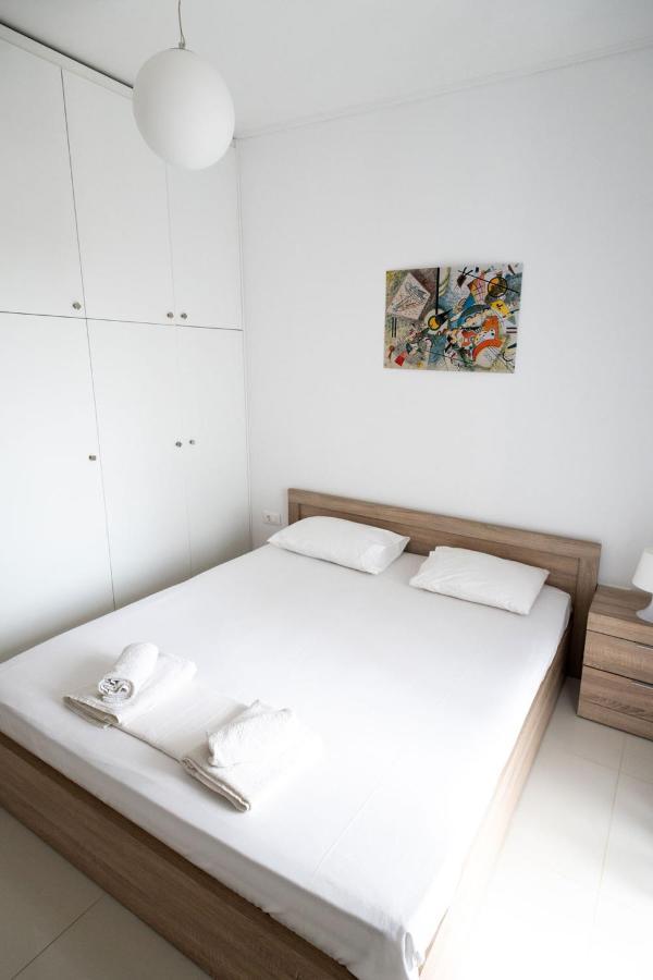 Iridanos Apartments สเกียธอสทาวน์ ภายนอก รูปภาพ