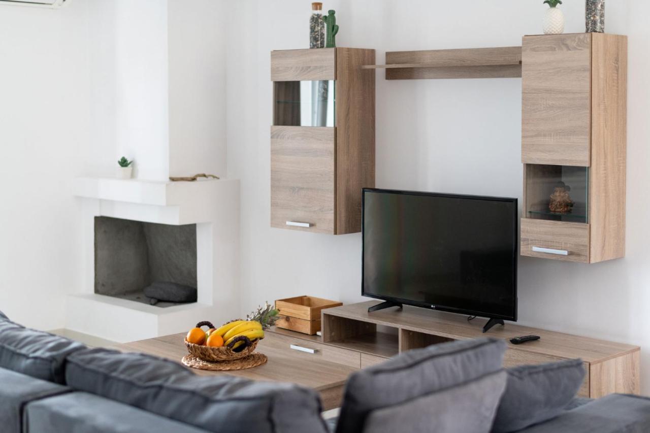 Iridanos Apartments สเกียธอสทาวน์ ภายนอก รูปภาพ