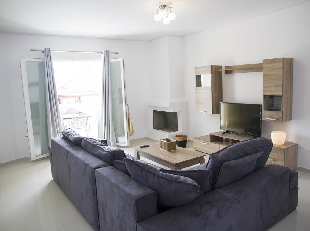 Iridanos Apartments สเกียธอสทาวน์ ภายนอก รูปภาพ